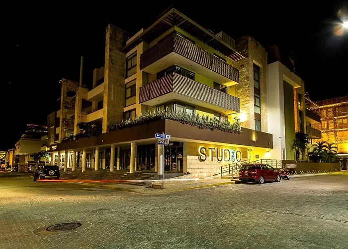 Breathtaking 2 Bedroom, Private Terrace - Bbq * Playa del Carmen